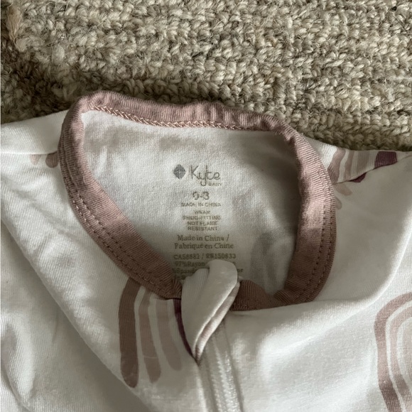 Kyte Baby Sunset Rainbow Zipper Footie 0-3 - Picture 4 of 4